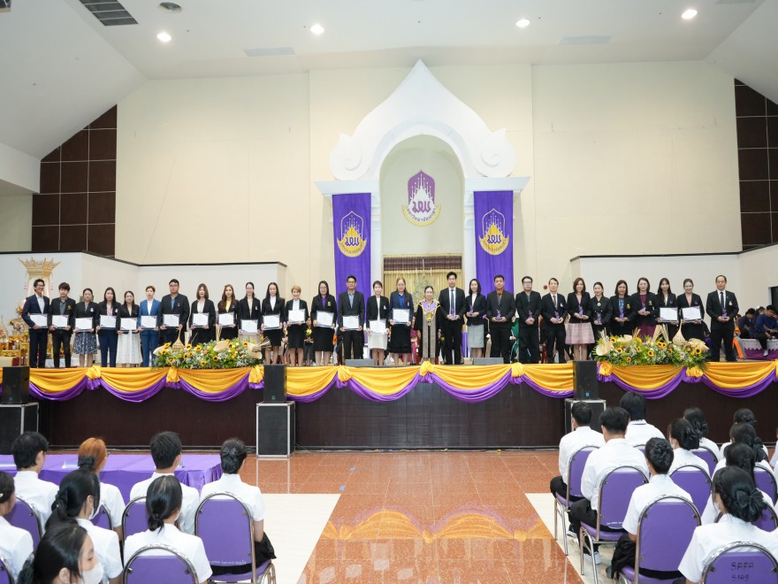 บุคลากร โรงเรียนสาธิต มพ. คว้ารางวัลอาจารย์มืออาชีพ UP-PSF ระดับที่ 2 และระดับที่ 3