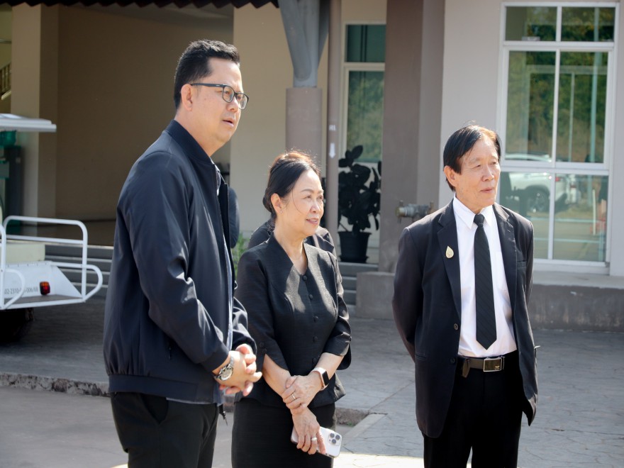 อธิการบดีลงพื้นที่ตรวจเยี่ยมโรงเรียน มุ่งยกระดับคุณภาพการศึกษาและทัศนียภาพ